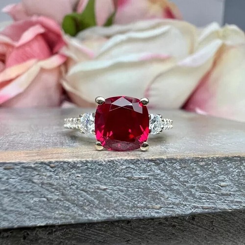 Cushion cut ruby - 2.60,