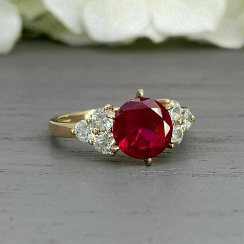 Round cut natural ruby - 2.30,