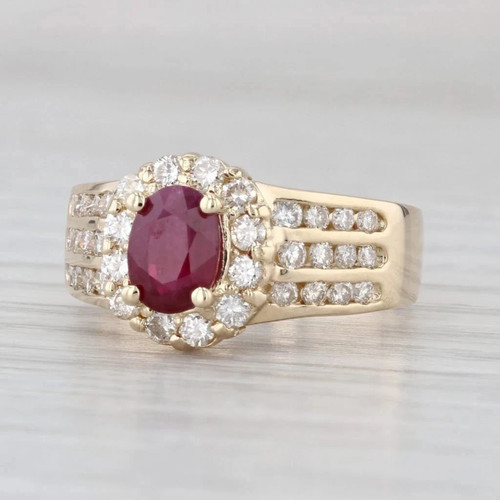 77ctw ruby diamond - 1.77ctw, halo