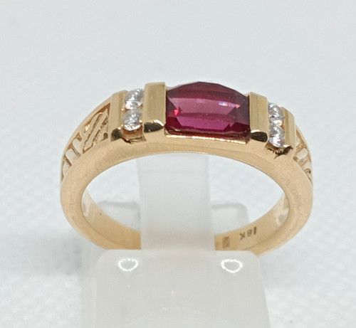 Stamped 18k yellow gold - 18k, ruby